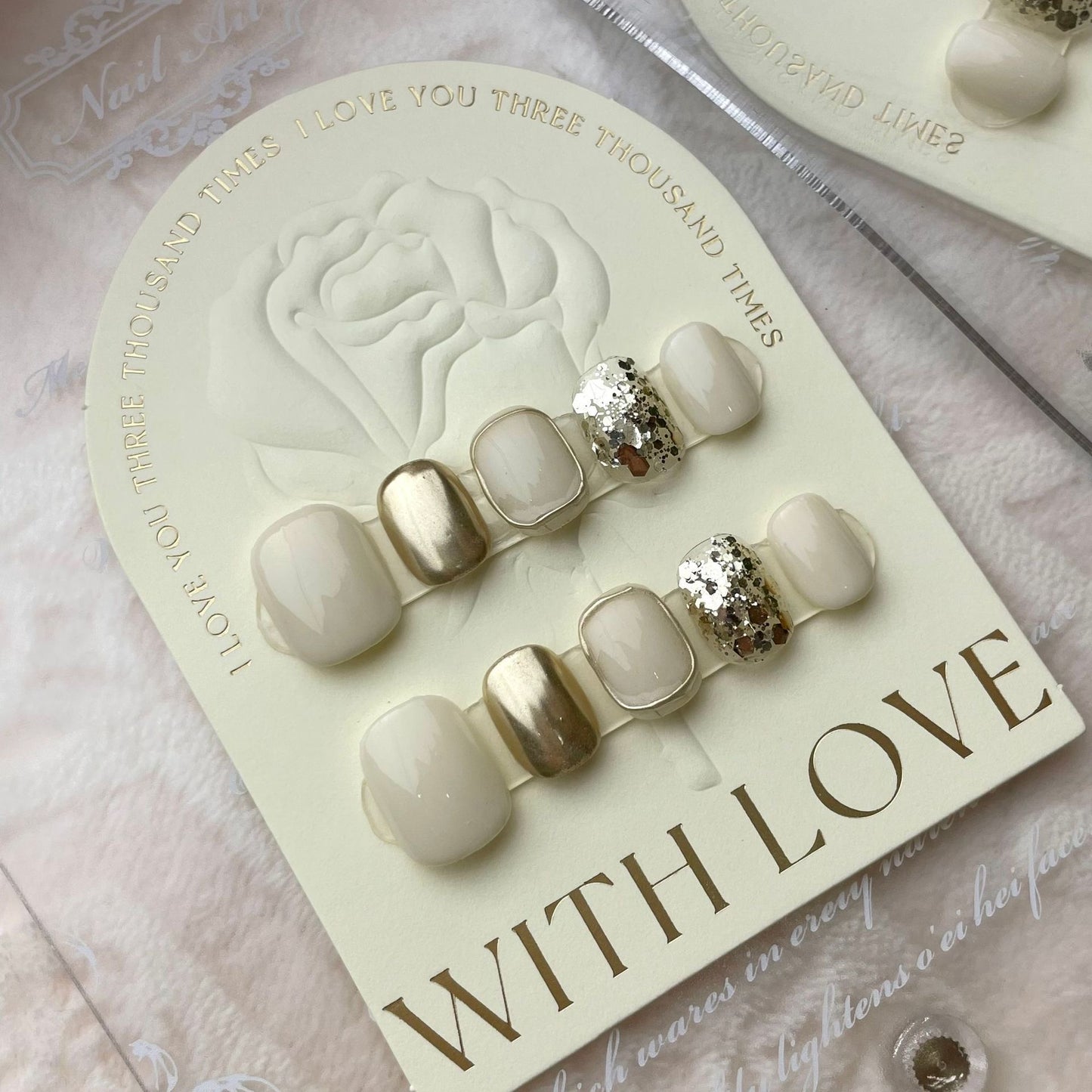 Golden Radiance – The Perfect Blend of Glow and Glam