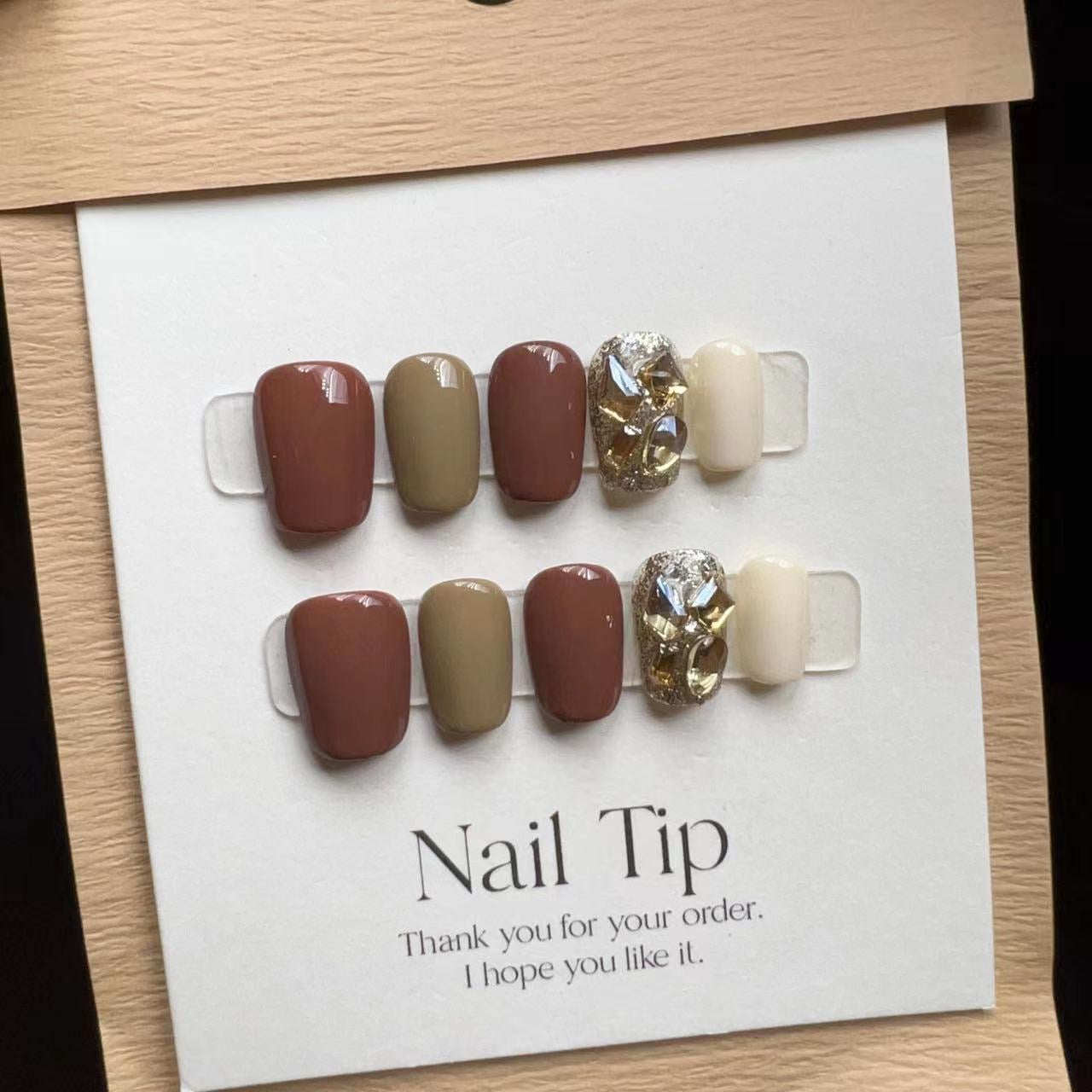 Earthy Elegance – Natural, Sophisticated, and Timeless