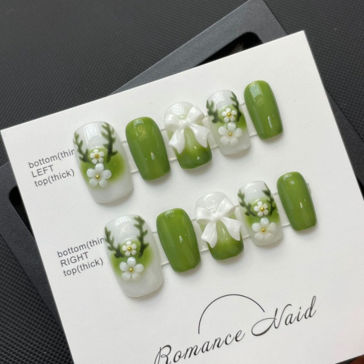 Botanical Chic – Verdant Elegance with Enchanting Green Tones