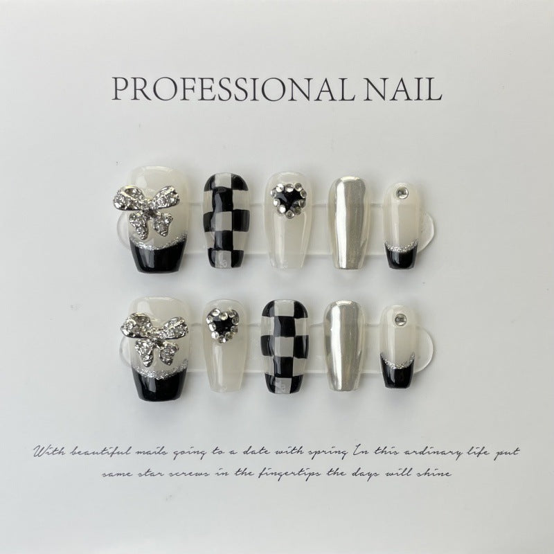 Bow-tiful Sparkle – Checkered Bow with a Sparkling Magic Touch