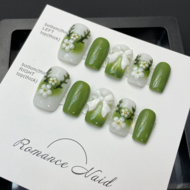 Botanical Chic – Verdant Elegance with Enchanting Green Tones