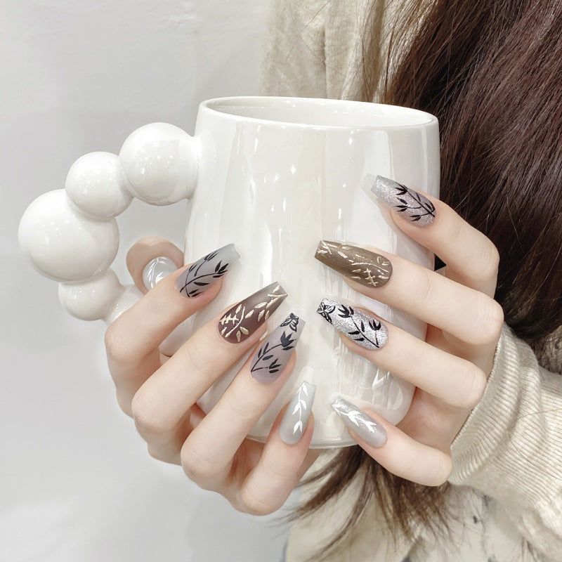 Timeless Silver Veil – Refined Grey Elegance with a Modern Glow