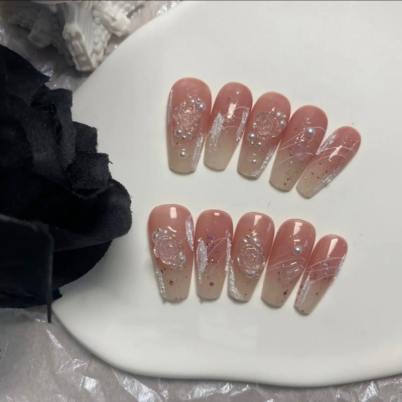 Timeless Rose Charm – Vintage Elegance with a Fresh Spring Touch