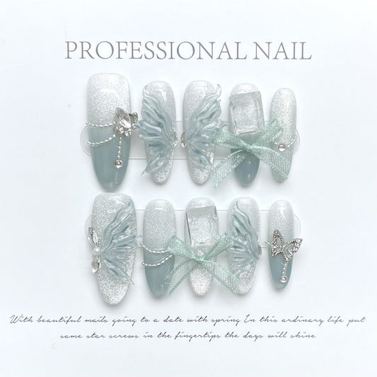 Frosted Dream – A Cool, Icy Touch of Winter Magic