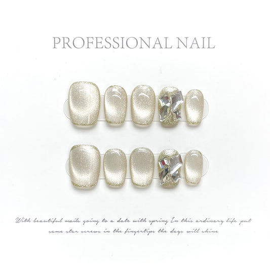 Golden Luster Fusion – A Bold Blend of Sparkle and Sophistication