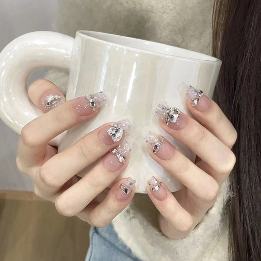 Radiant Rhinestone Glam – Sparkling Elegance for a Dazzling Look