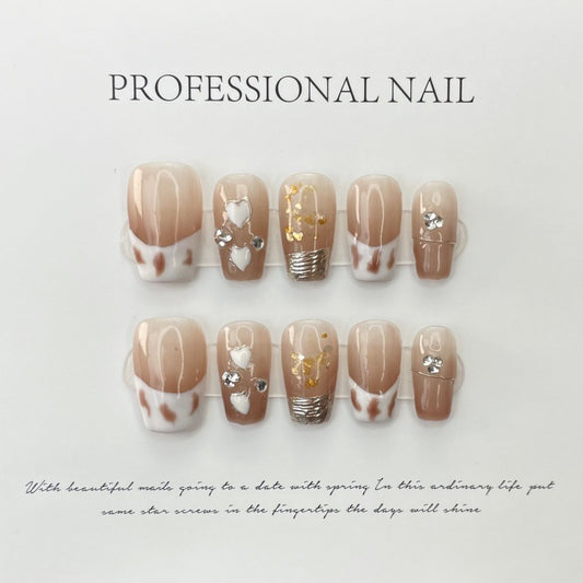 Radiant Gloss – Glossy Chic Design with Luminous Sparkle