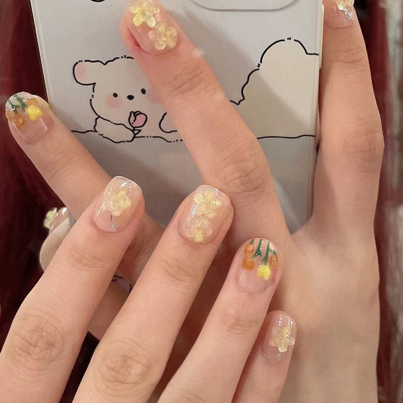 ピーチペタルポップ – 甘い短いキャンバスに咲く遊び心のある花