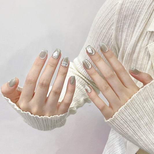 Radiant Daisy Delight – Fresh Blooms with a Glossy Varnish Finish