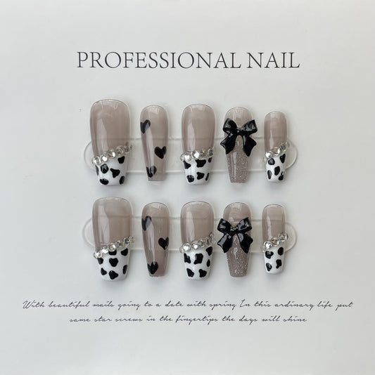 Bold Wild Noir Elegance – Refined Classic Touch with Daring Flair
