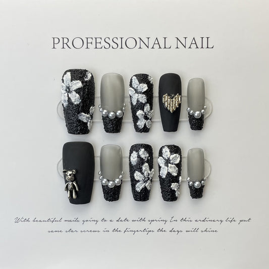 Pearly Noir Glam – Extravagant Shine with Rich, Fabulous Flair