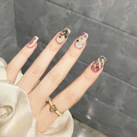 Diamond Cream Luxe – Sassy White Elegance with Checkered Sparkle
