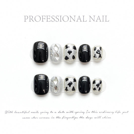 Black Panther Pattern – Bold Power, Sleek Precision