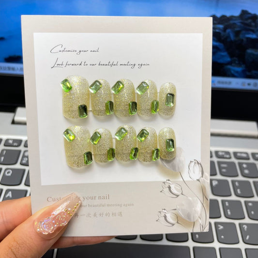 Luminous Emerald Sparkle – Radiant Green Veil with Stunning Finish