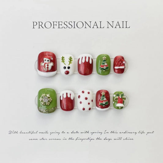 Holiday Sparkle – Festive Glitter-Embellished Christmas Nails