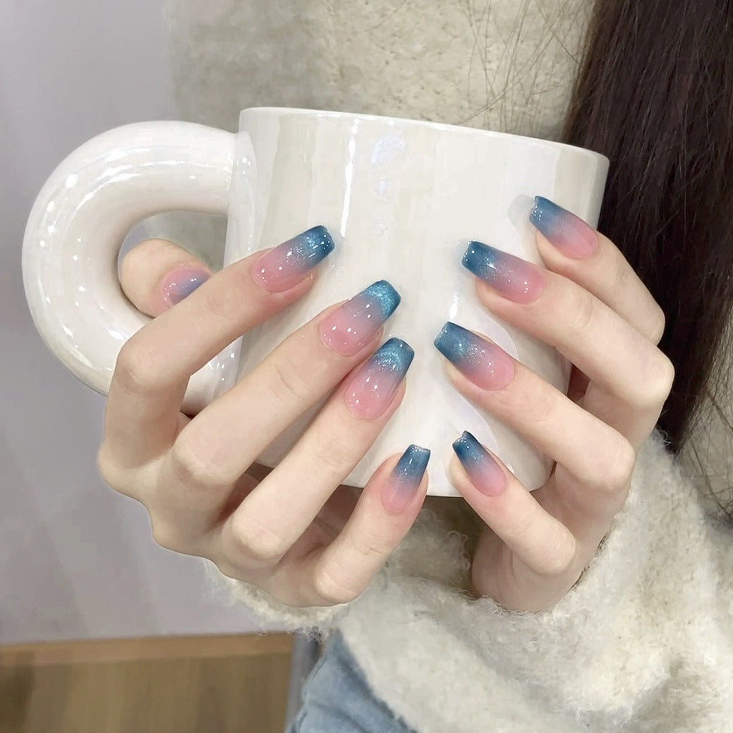 Tranquil Blue Fade – Soft Glitter with Subtle Radiance